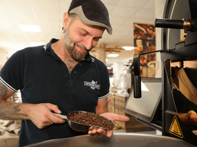 Röstmeister Steve Richter