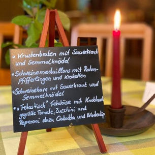 Kastanienhof wünscht ein erholsames Wochenende und lädt zum Gaumenschmaus!