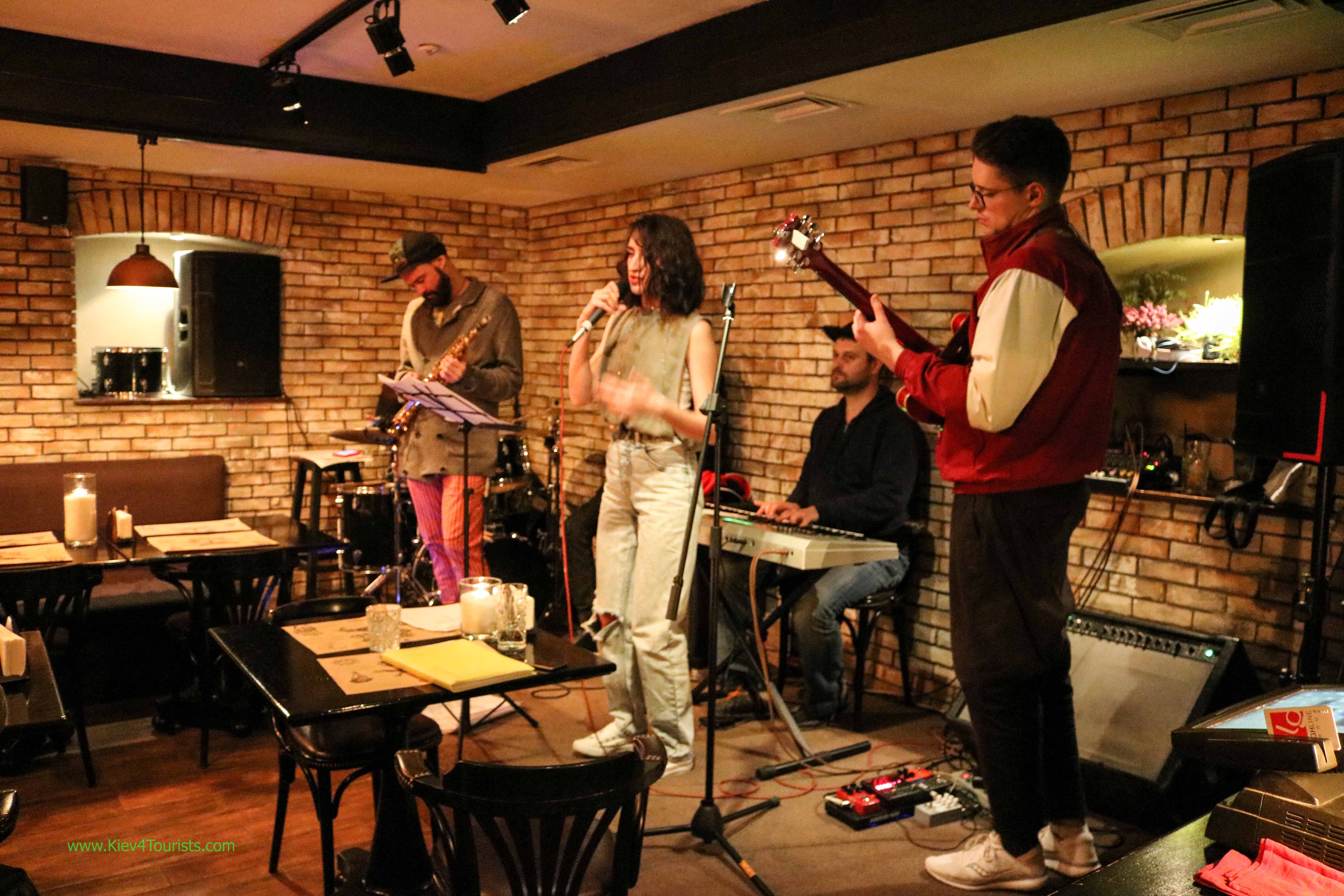 BEST PUBS & BARS IN KIEV UKRAINE | Best bars in Kiev | Kiev4Tourists