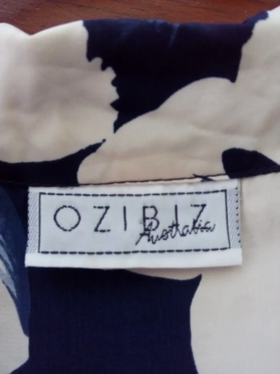 Thumbnail: OZIBIZ Australia vintage hawaiian shirt