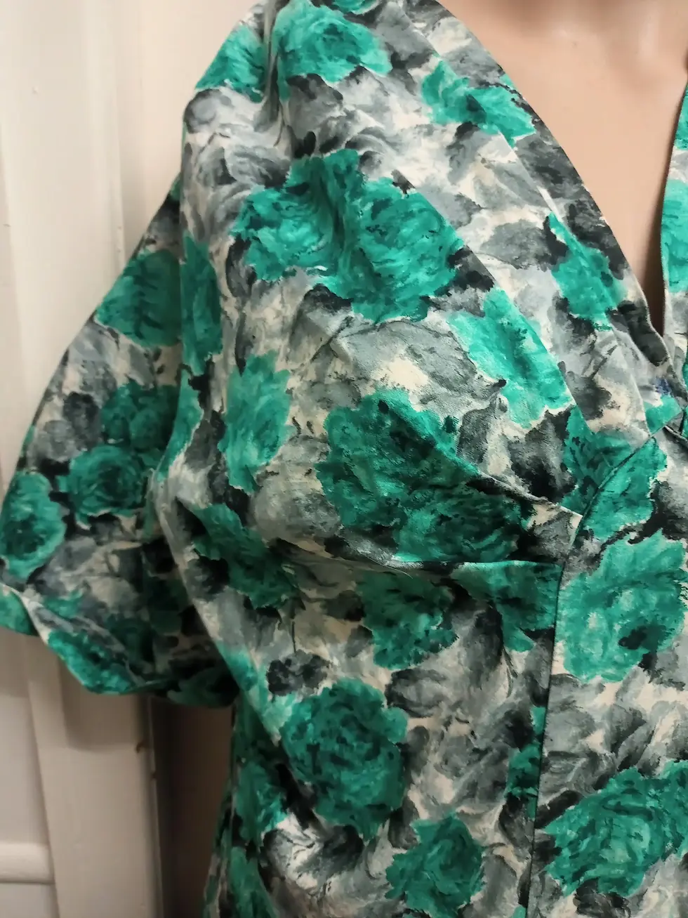Thumbnail: Vintage Floral Green Dress