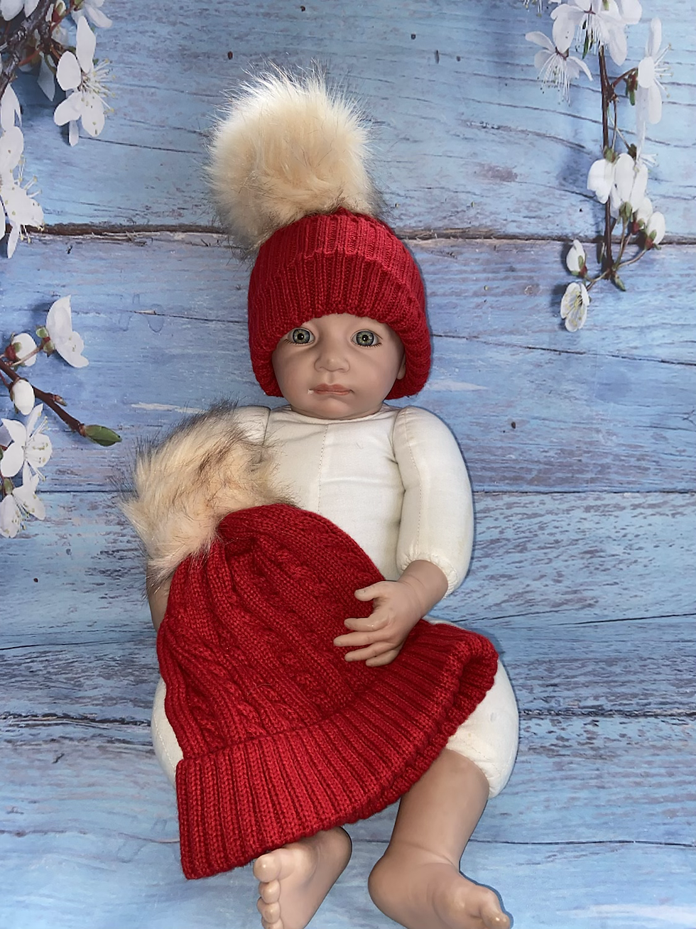 Thumbnail: Red pompom hat 