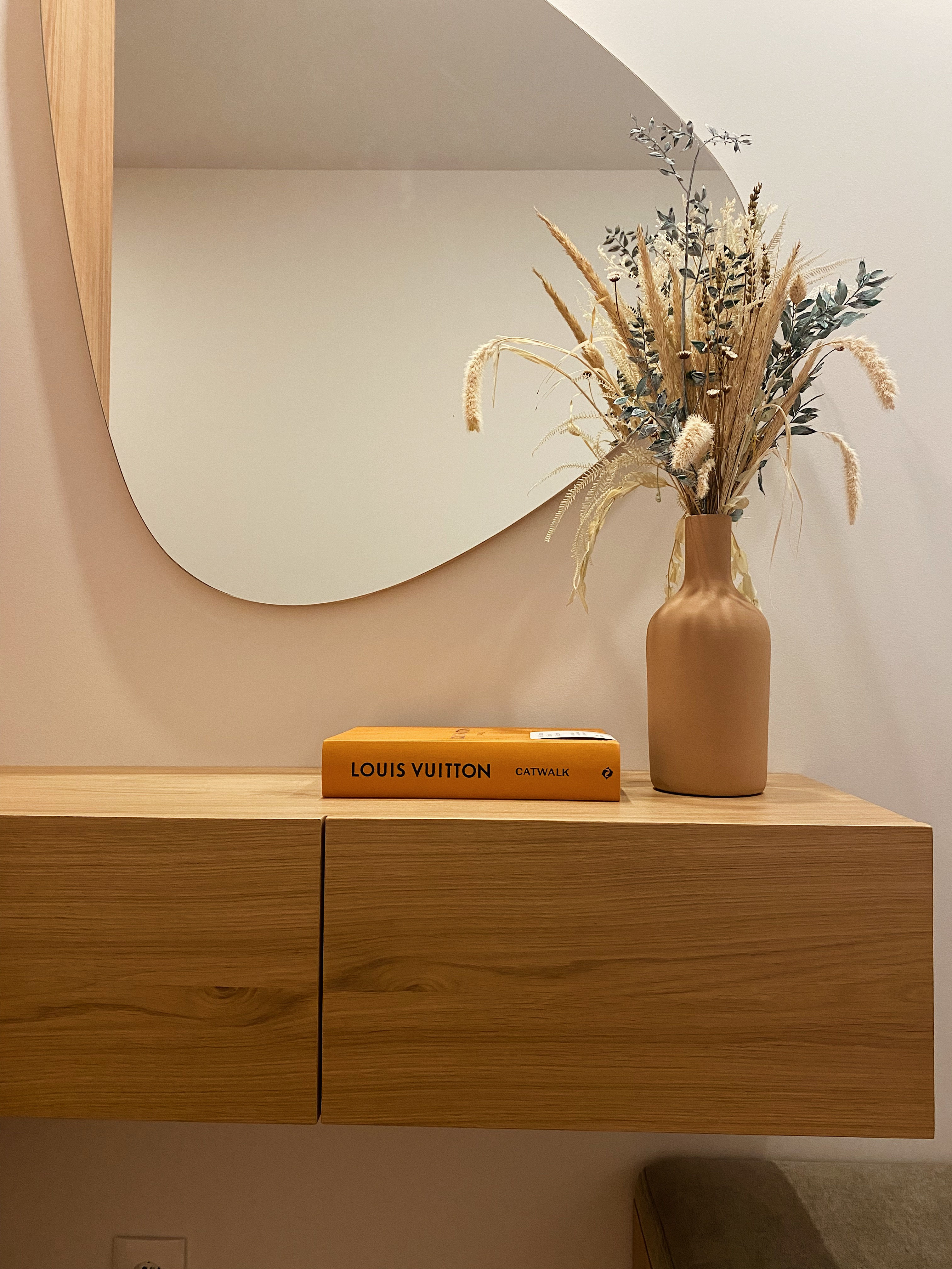 Consola Suspensa Maya