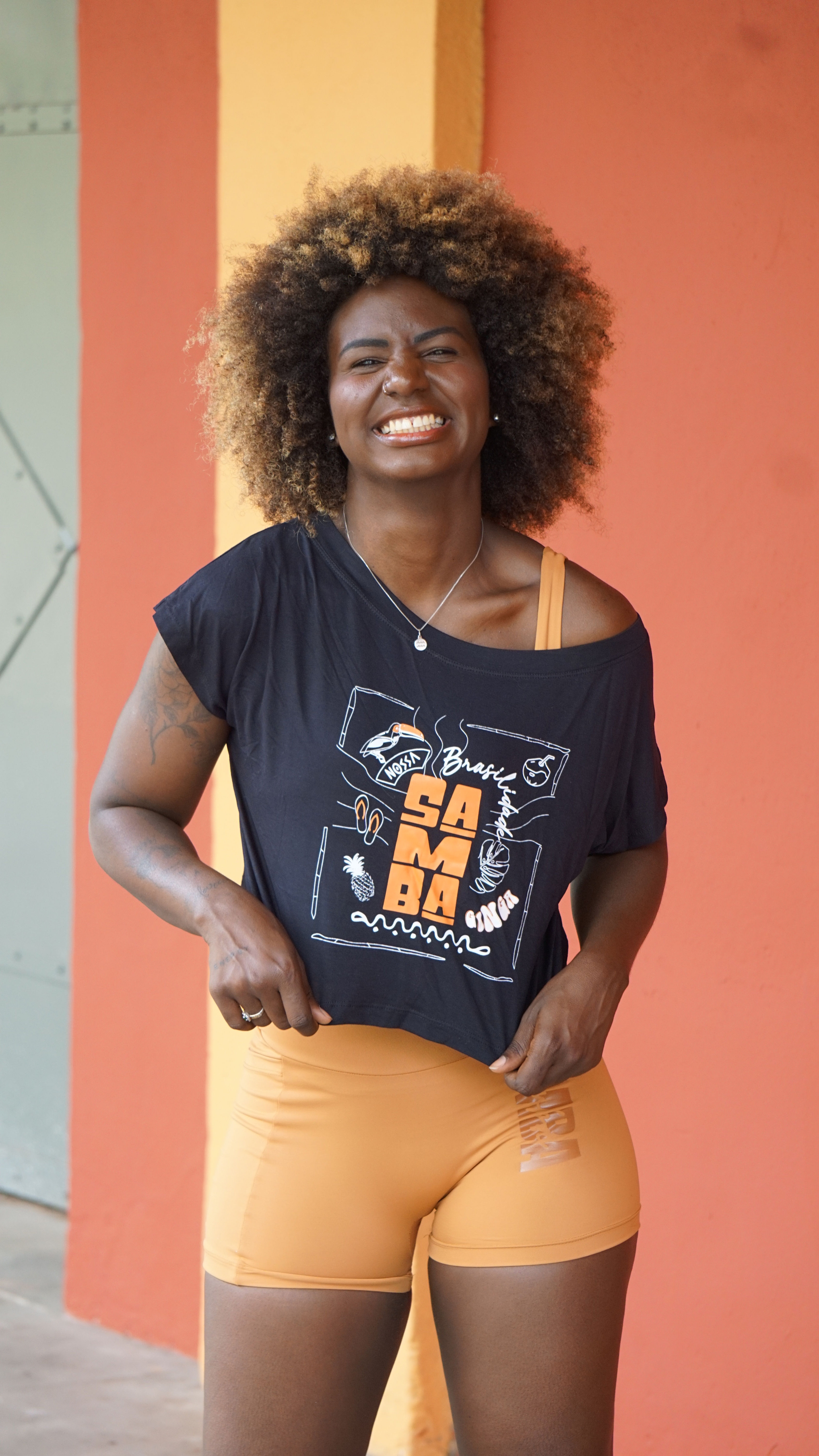 Camisa Cropped Samba brasilidade preta