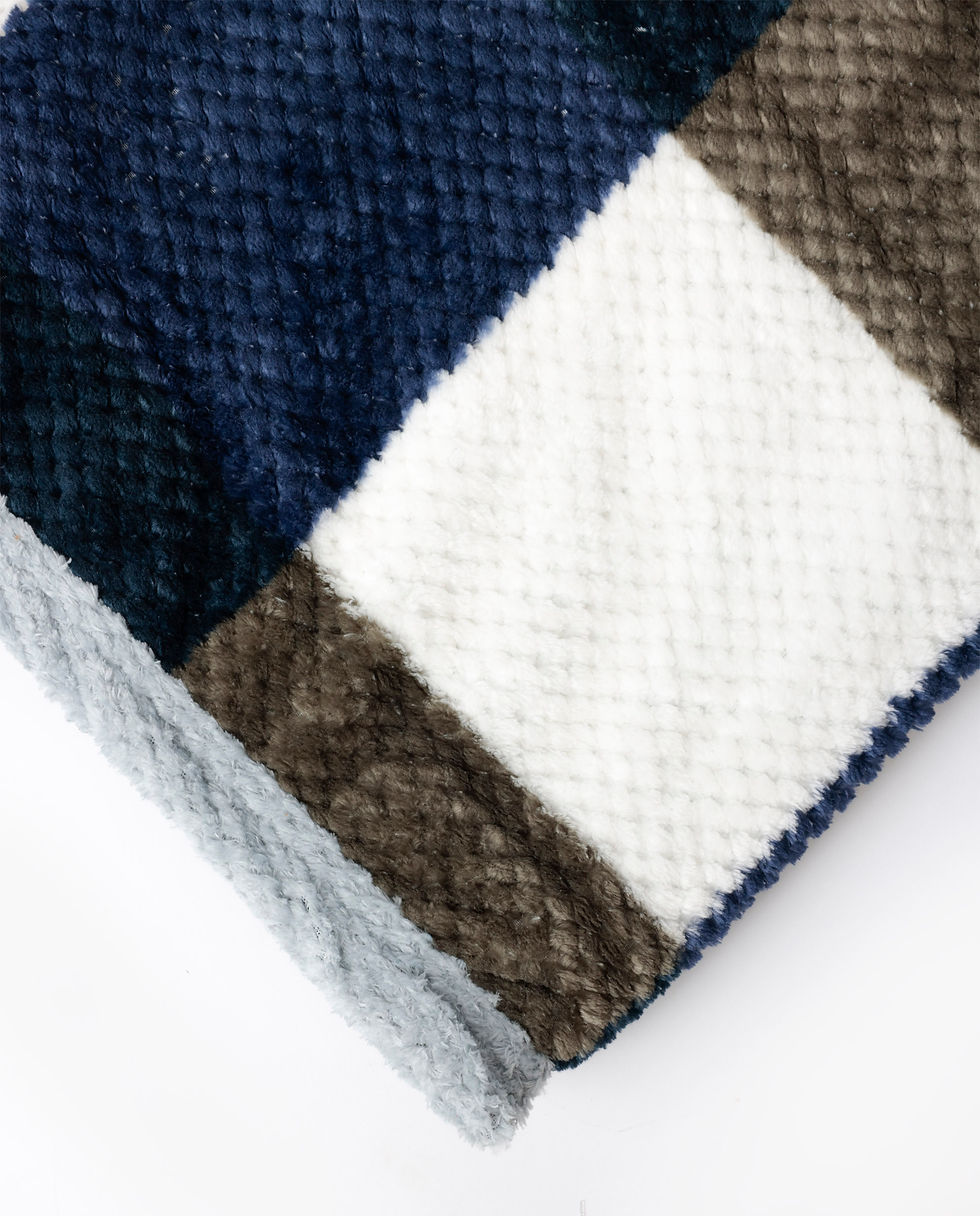 Miniatura: Plaid Admas con lavorazione geometrica a rilievo blu – 150×200 cm 