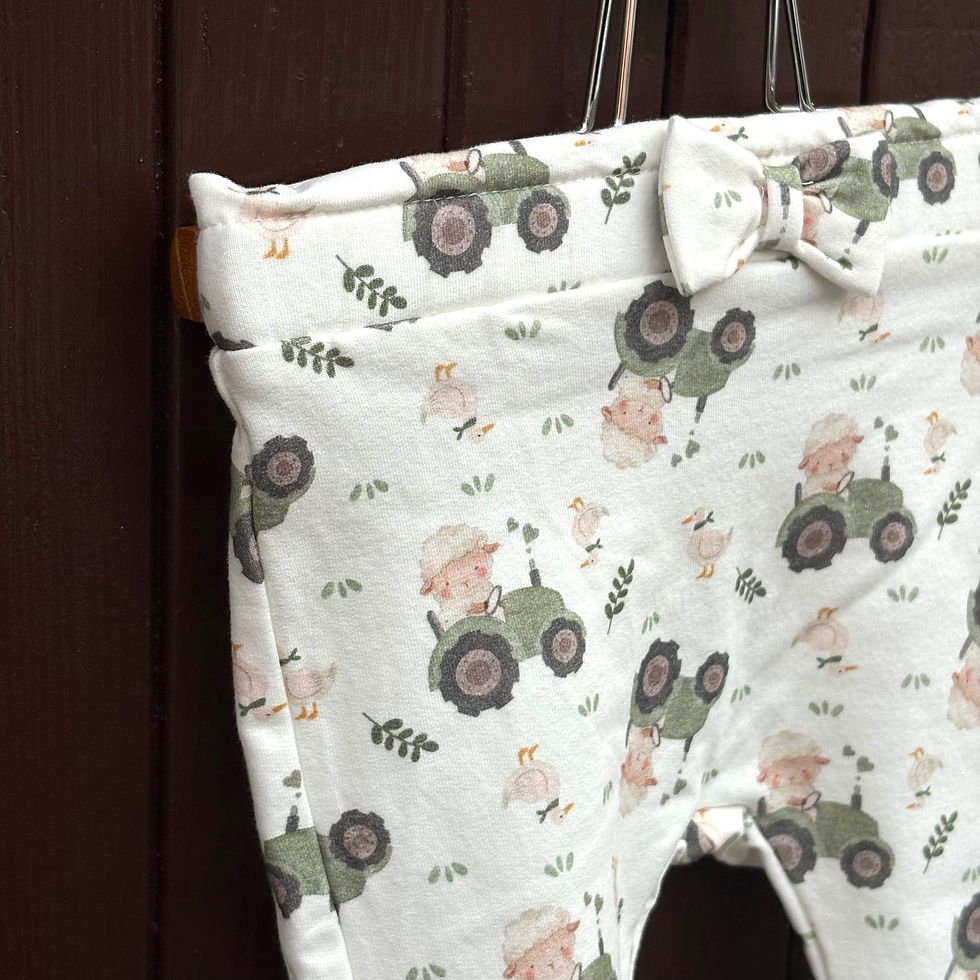 Miniatura: Pantaloni Neonato in Cotone Bianco con Stampa Trattori e Animaletti