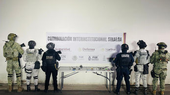 Celulares, cargadores, puntas y presunta droga, lo asegurado este miércoles durante revisión en el Centro Penitenciario de Aguaruto