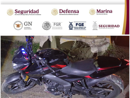 Grupo Interinstitucional detiene en Mazatlán a dos hombres por el presunto despojo de una motocicleta