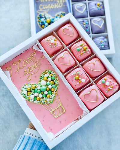 Deluxe Chocolate Selection Boxes | Sweet Art Bakery