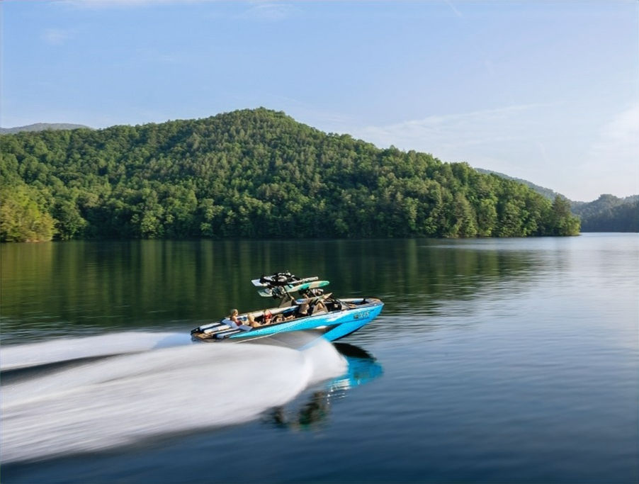 Boat rentals near Downtown Austin