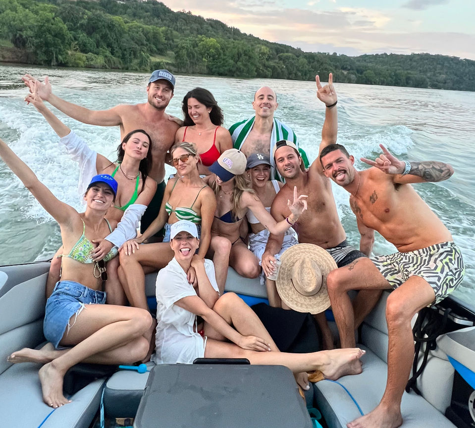 Affordable boat rentals in Austin