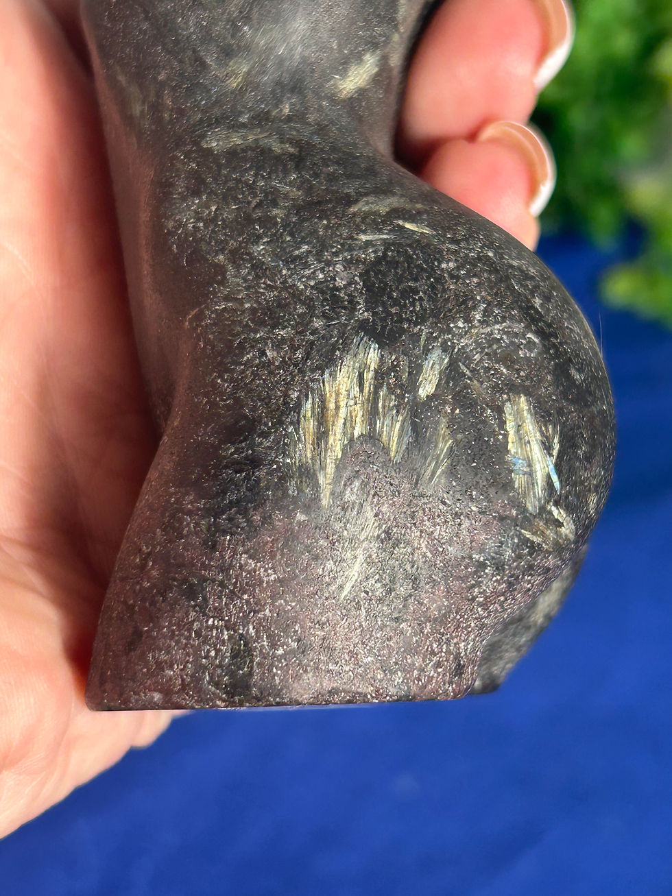 Thumbnail: Garnet Astrophyllite Goddess Body