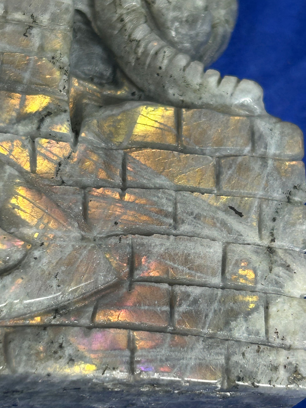 Thumbnail: Labradorite Dragon Carving