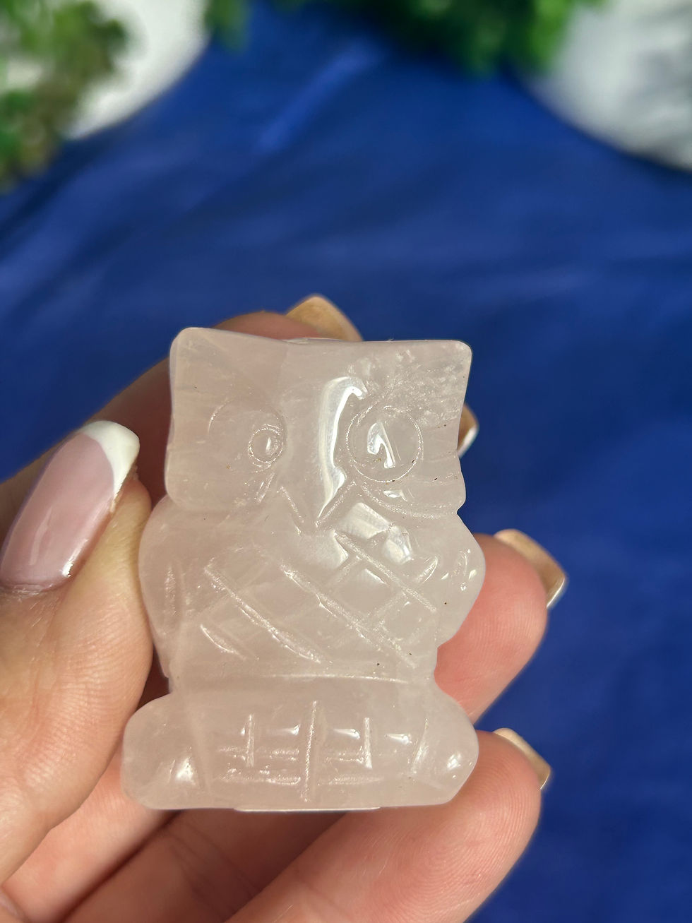 Thumbnail: Rose Quartz Owl