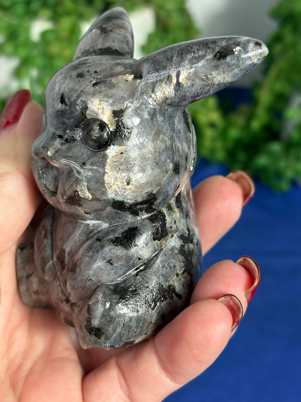 Thumbnail: Larvikite Pikachu Carving