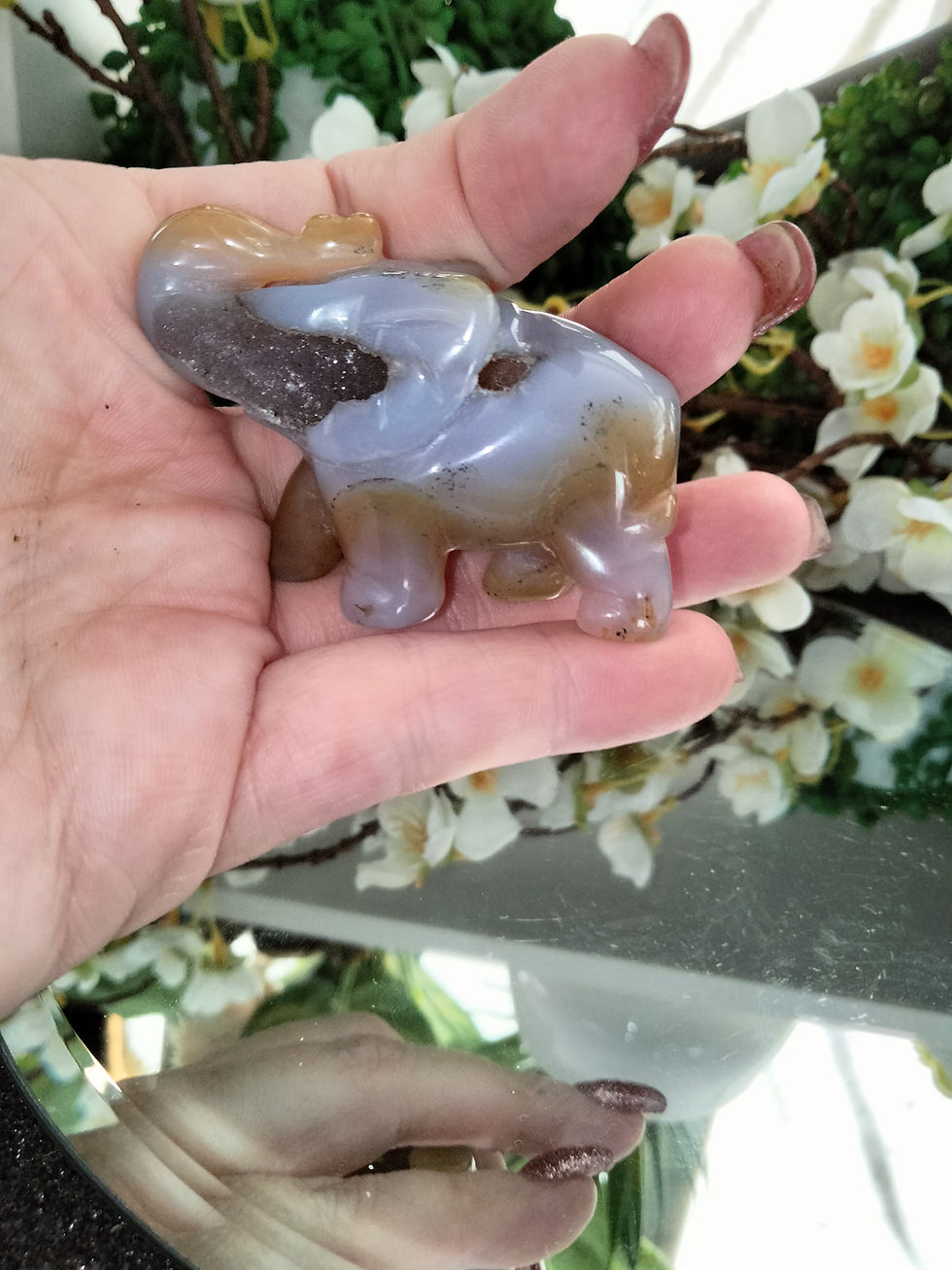 Thumbnail: Druzy Agate Elephant