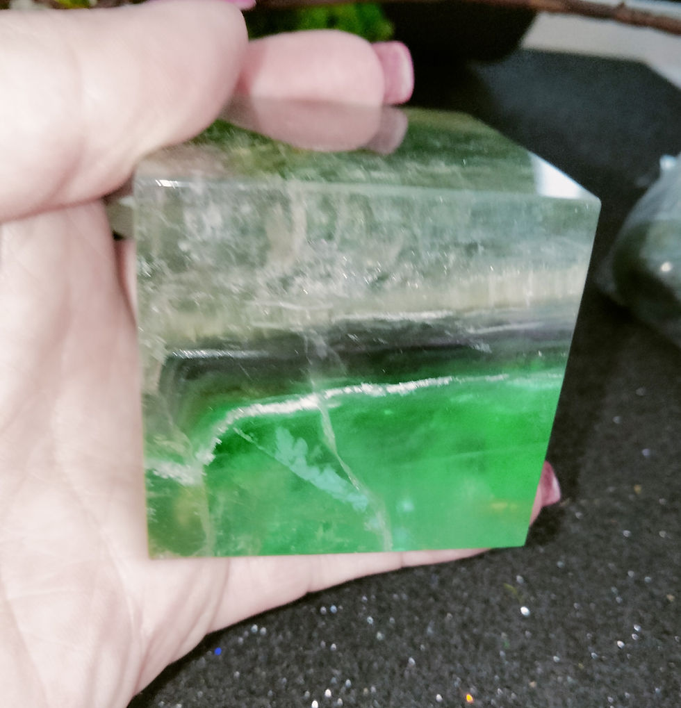 Thumbnail: Fluorite Cube
