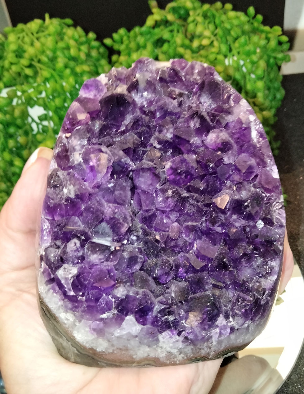 Thumbnail: Amethyst Geode Freeform