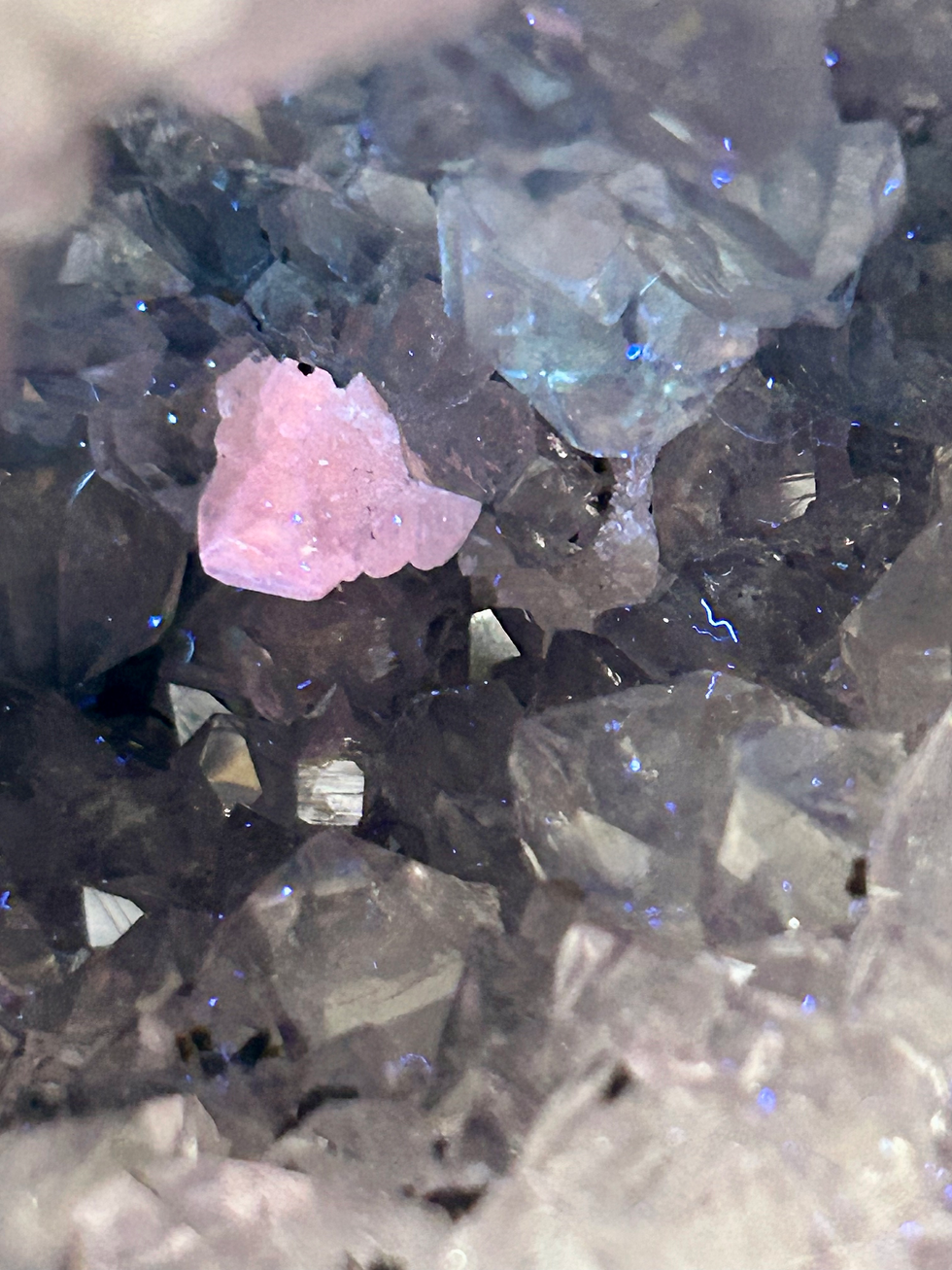 Thumbnail: Amethyst Geode Cave