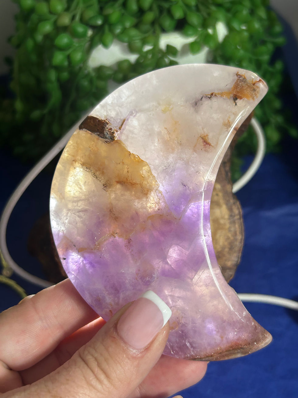 Thumbnail: Amethyst Agate Moon