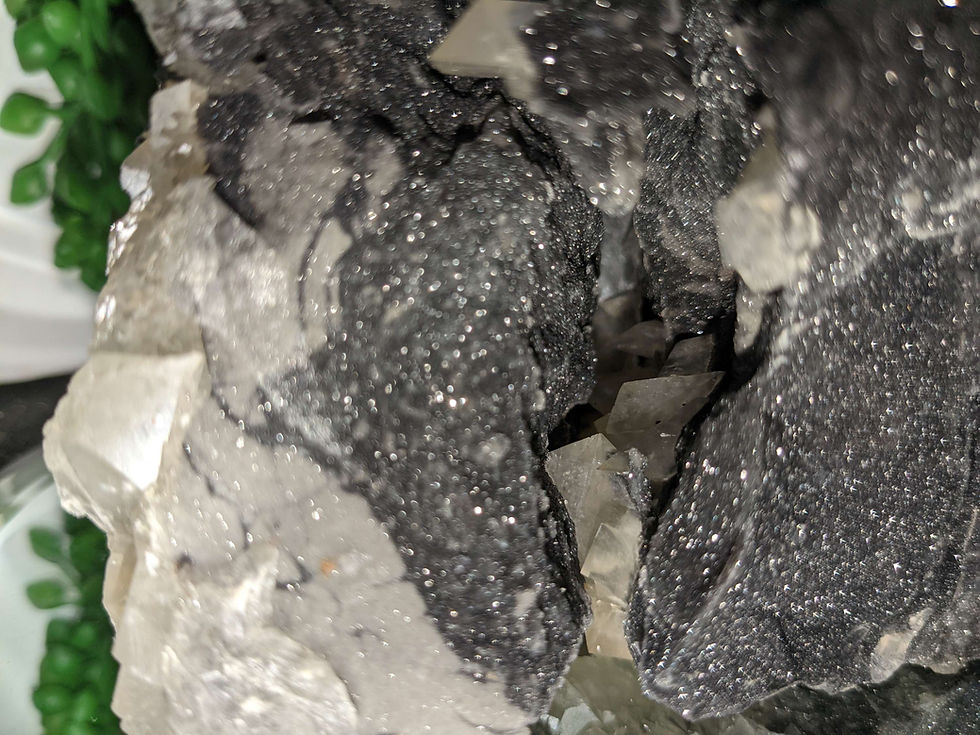 Thumbnail: Sphalerite and Calcite Monkey