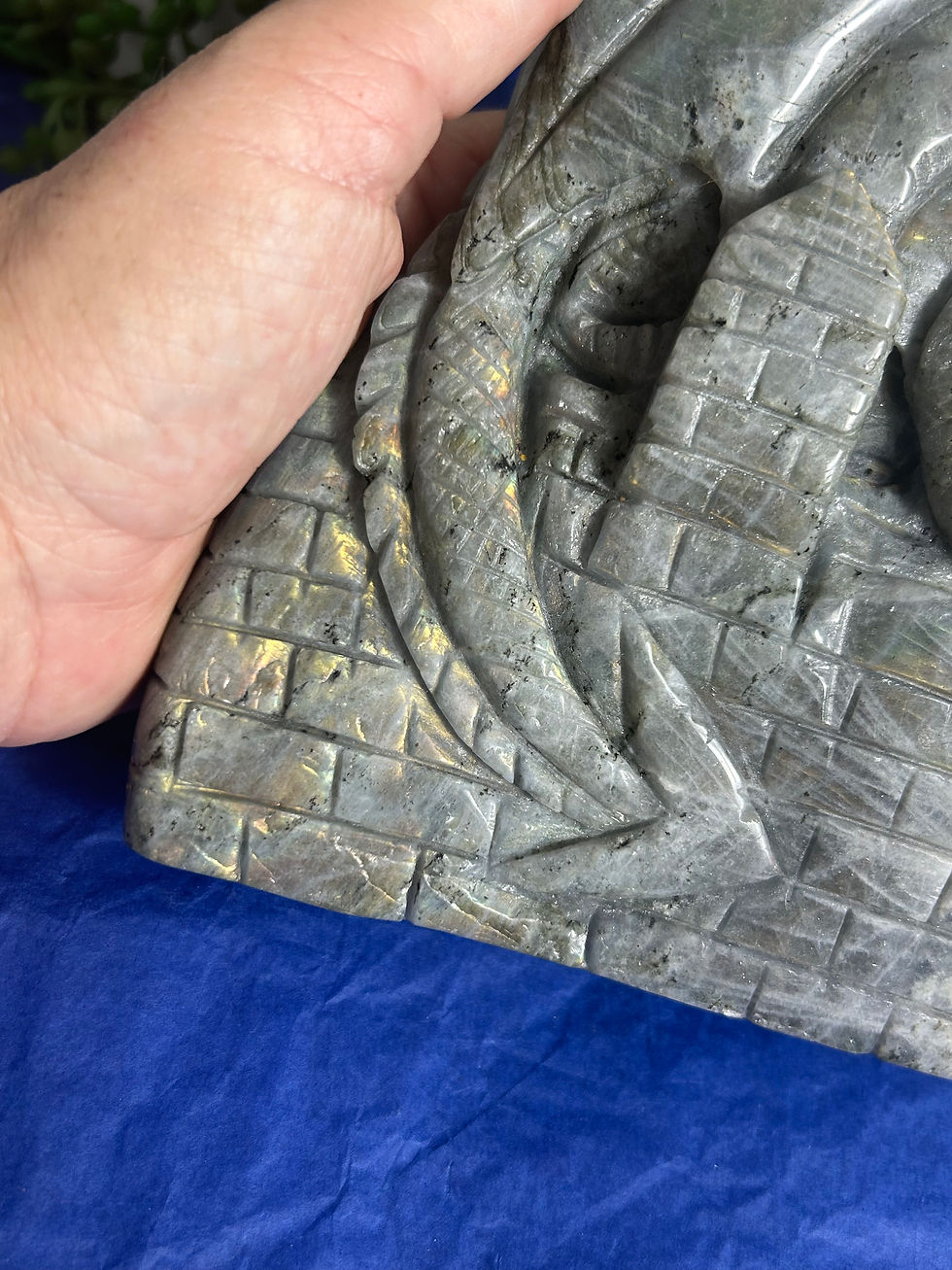 Thumbnail: Labradorite Dragon Carving
