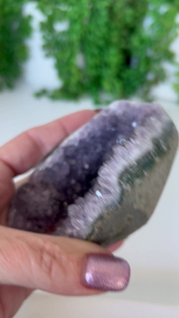 Thumbnail: Amethyst Cut Base Freeform