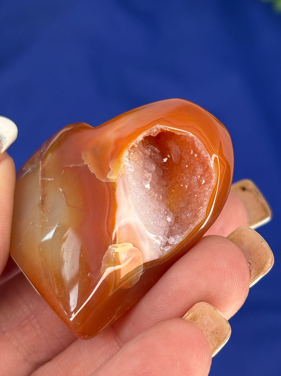Thumbnail: Druzy Carnelian Heart