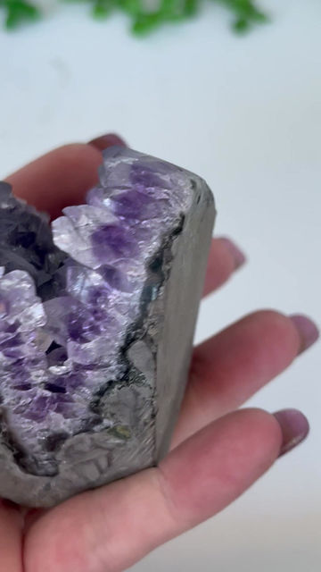 Thumbnail: Amethyst Cut Base Freeform