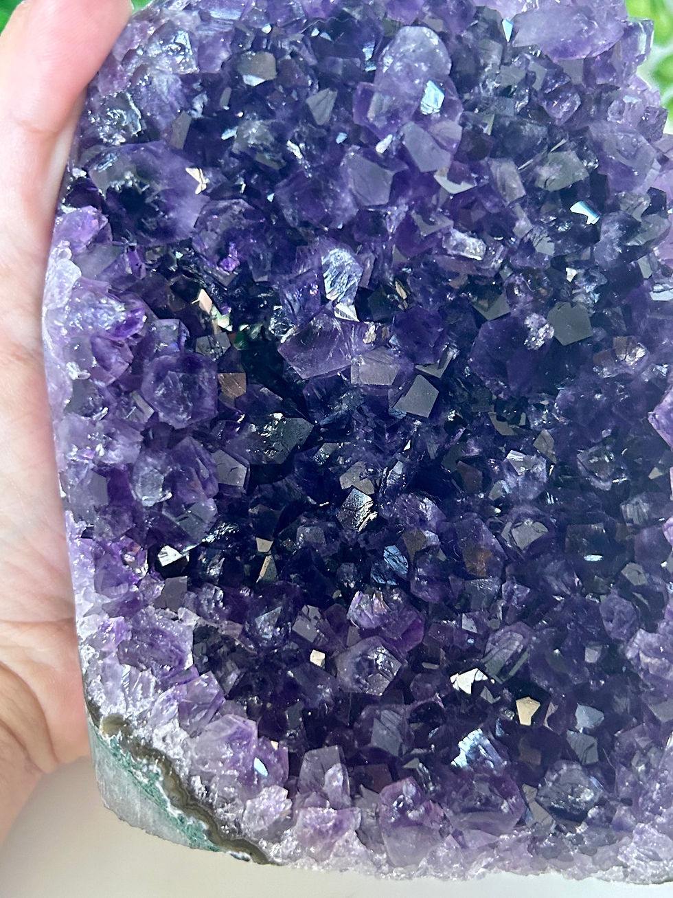 Thumbnail: Amethyst Cut Base Freeform