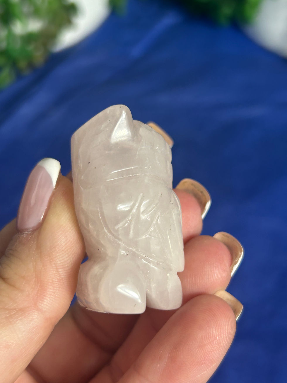 Thumbnail: Rose Quartz Owl