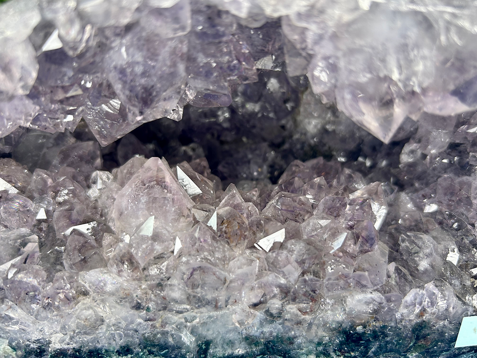 Thumbnail: Amethyst Geode Cave
