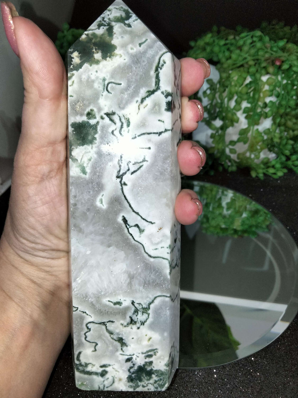 Thumbnail: Moss Agate Tower
