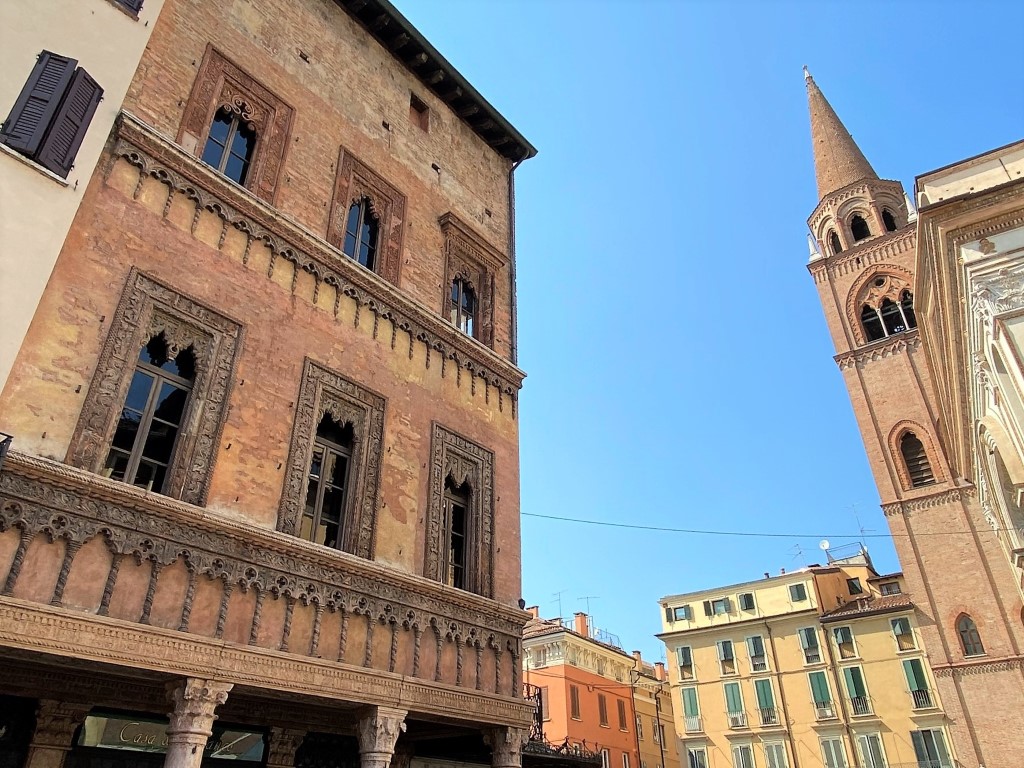 PIAZZA DELLE ERBE