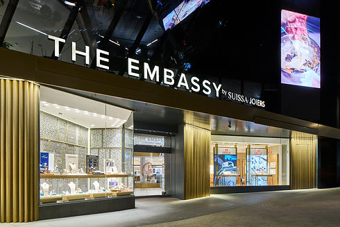 Vista de las exclusivas tiendas de lujo en Andorra, ofreciendo marcas de renombre en un entorno sofisticado