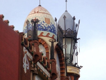 Barcelona Art Nouveau and Gaudí Tour – The Golden Square and Its Modernista Masterpieces