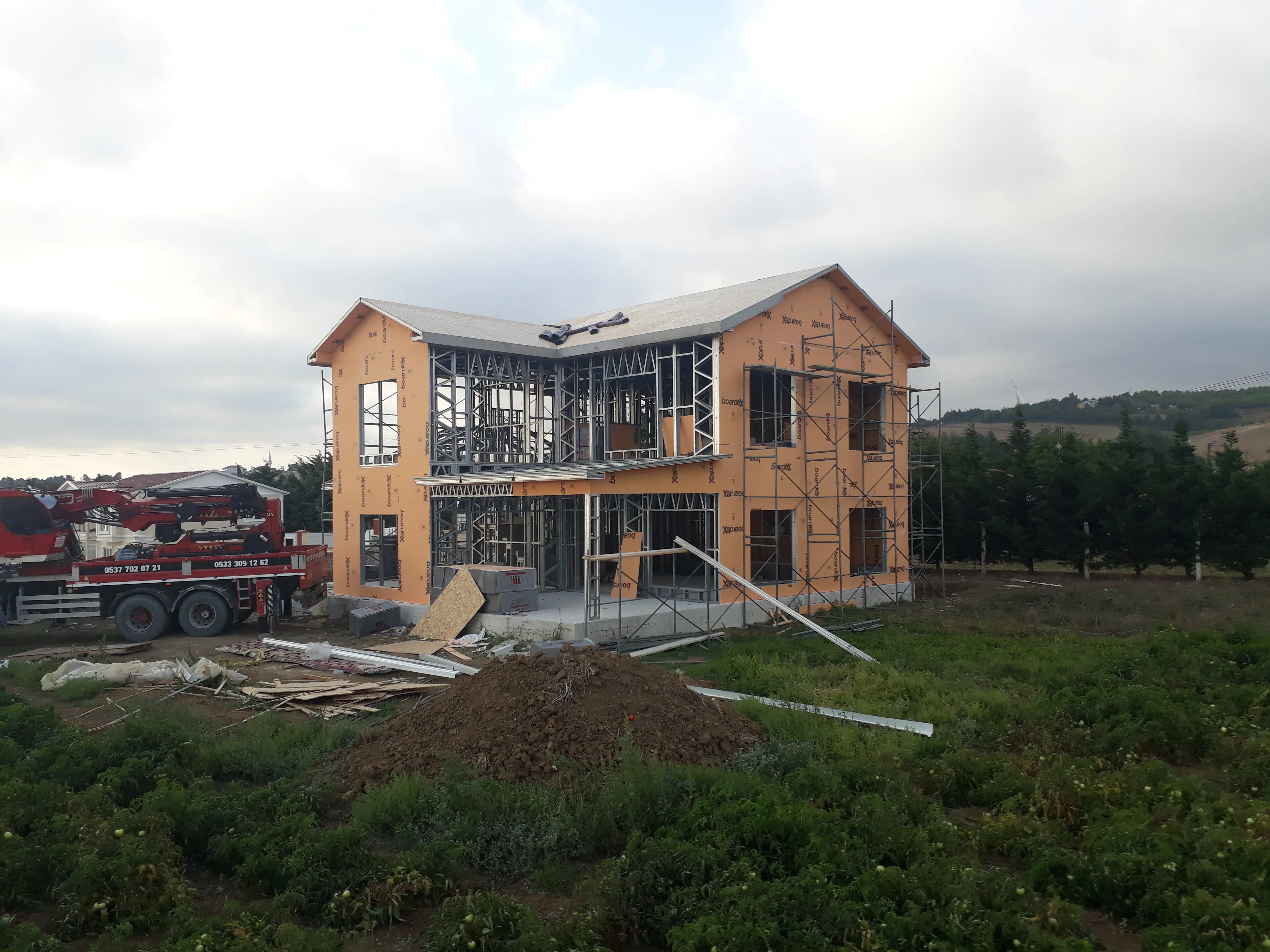 Doğa İle İç İçe çelik Yaşam Alanları