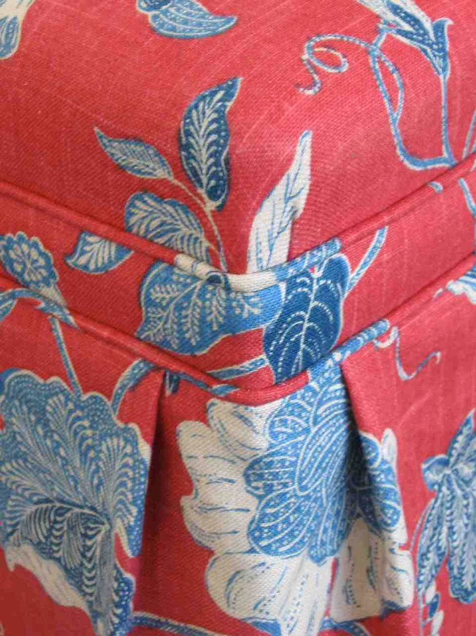FLORAL CORNER DETAILS