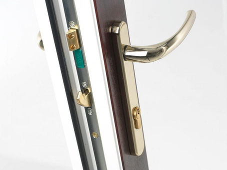 7 Critical Signs your PVCu Door Lock is Failing: Avoid an Emergency Lockout