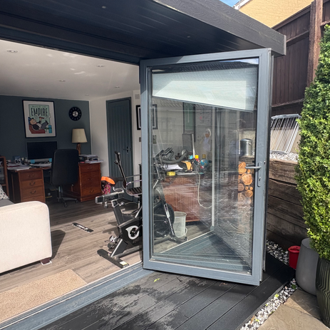 Executive garden office with bi-fold doors