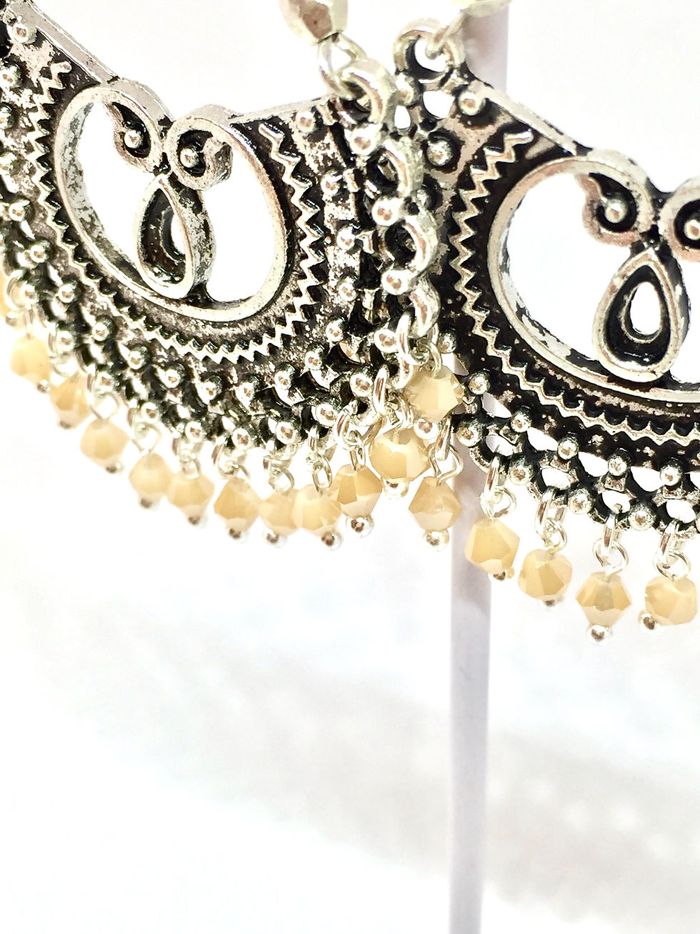Miniature : Boucles d'oreilles " Jaïpur " argenté et nude