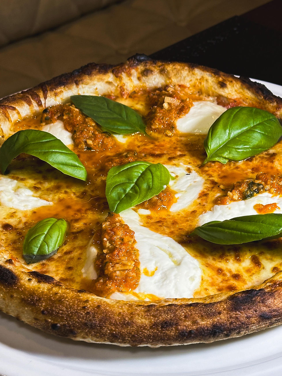 Pizza de Burrata com Pesto Rosso, do Rock Me Mamma que participa da ação doando 50% do consumo para exames genéticos Divulgação / Rock Me Mamma
