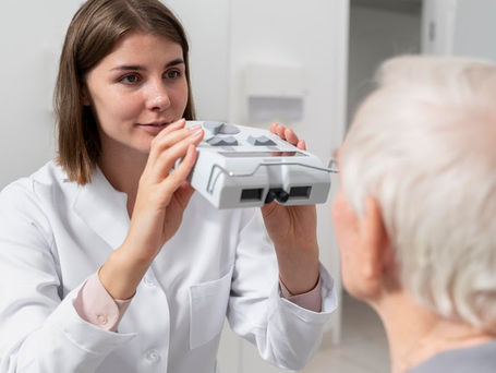 Exame oftalmológico para diagnóstico de doenças da retina