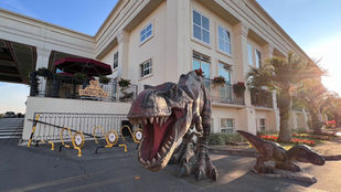 Dinossauros gigantes transformam férias de julho no Família Madalosso