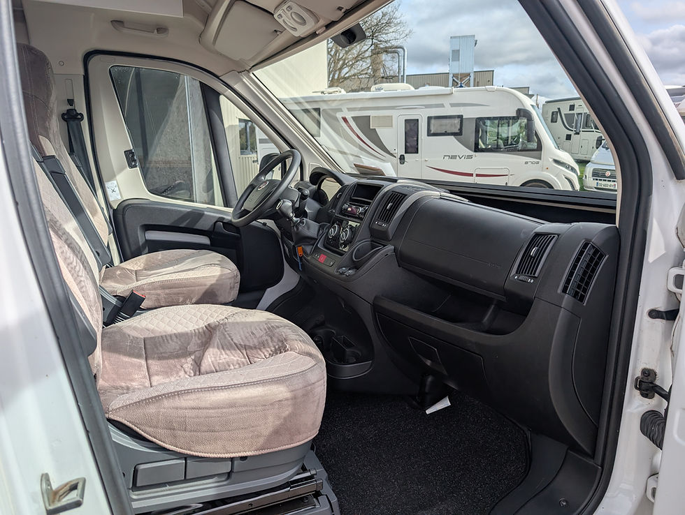 Miniature : Fourgon Fiat 2.3 140 CH Challenger VIP 114 Faible km