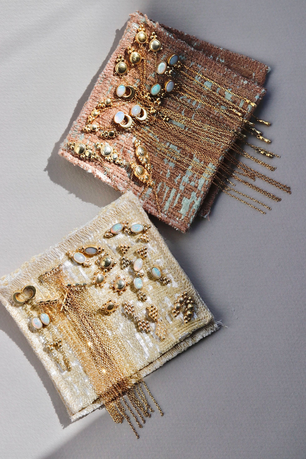 Thumbnail: bar earring with chains