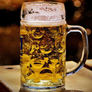 Demandó a un bar por ‘haberle dejado beber demasiado’