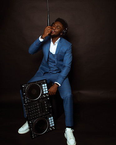 a picture of DJ TeaBee