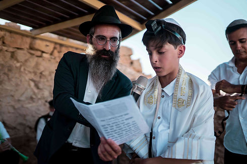 רב בטקס בר מצווה וטיול מצווה