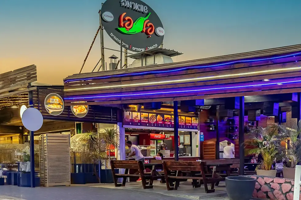 חנות מבחוץ.webp